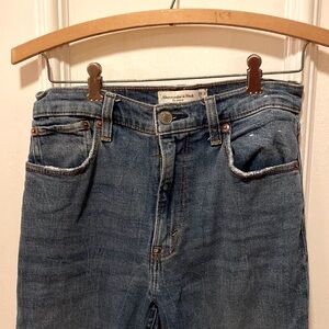 Abercrombie & Fitch High Rise Jeans Size 25/0